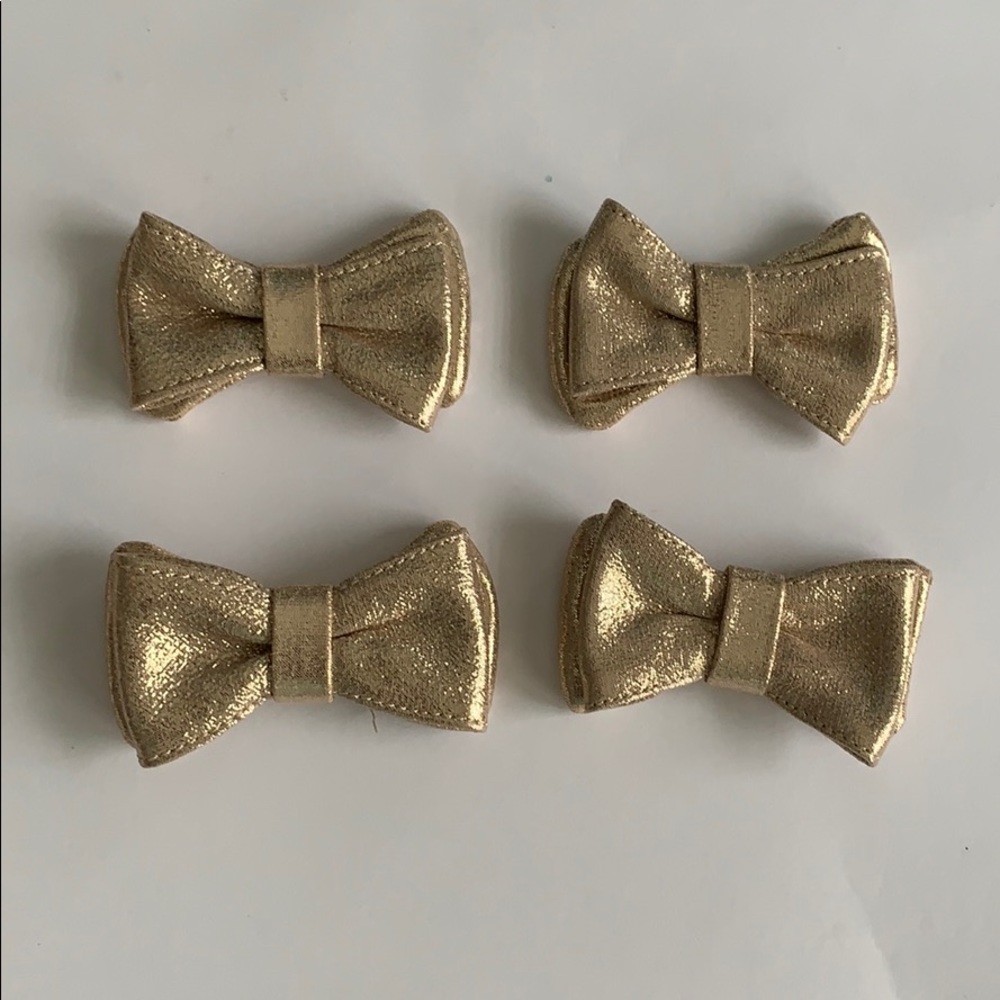 4 gold shiny fabric hair clip